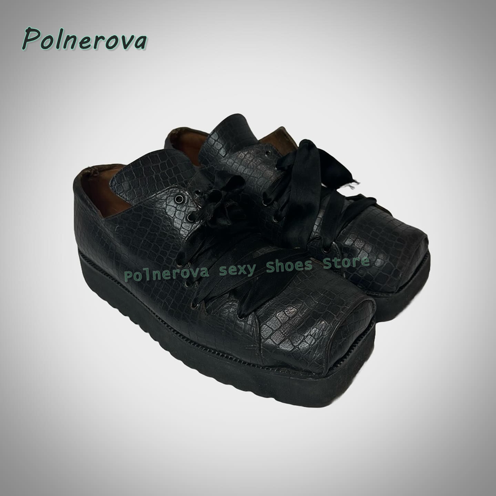Women's Gothic Lace-Up Chunky  - Women'S Shoes Crocs recensie en prijs